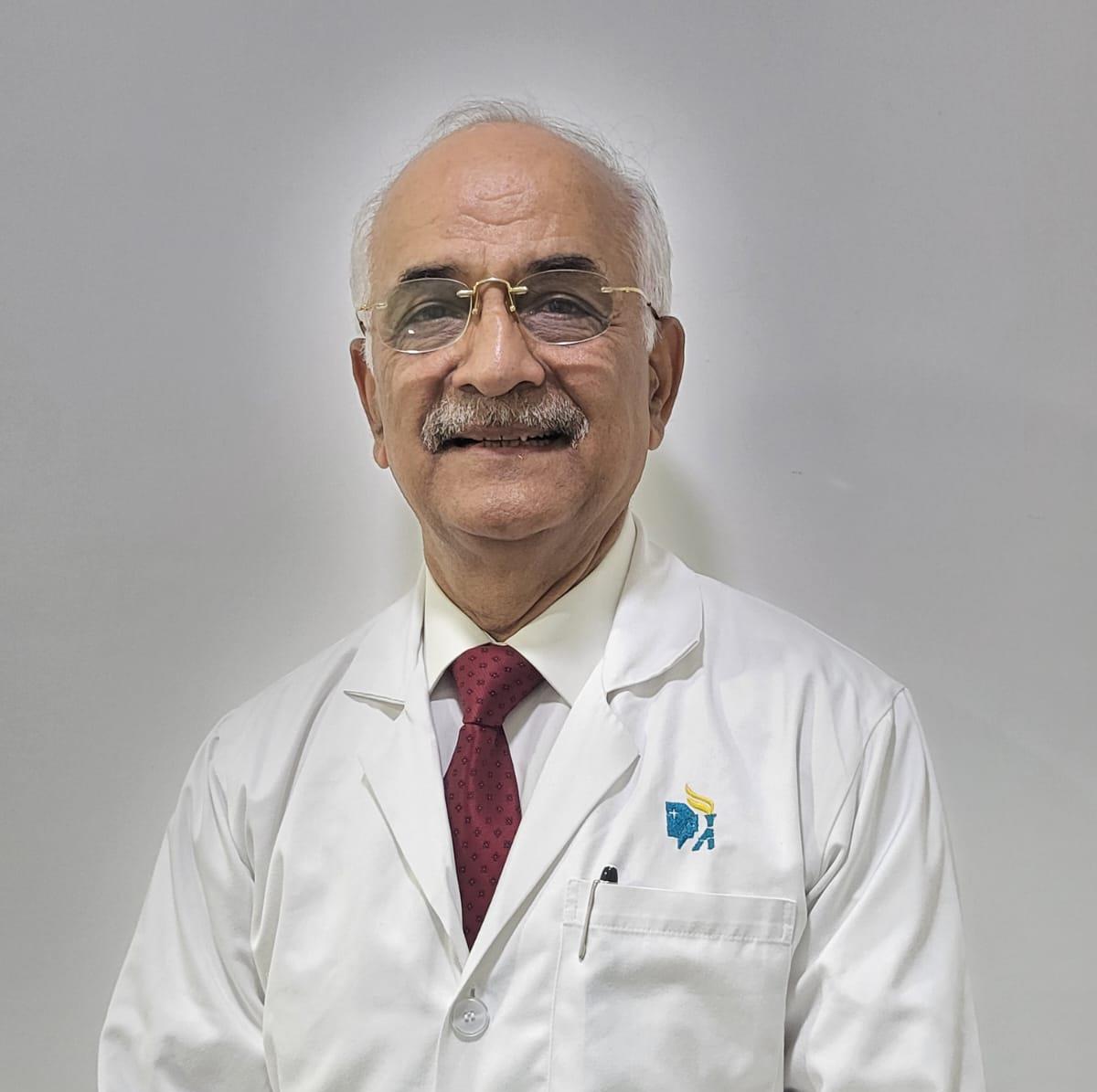 dr-deepak-arora-general-surgery-in-noida.